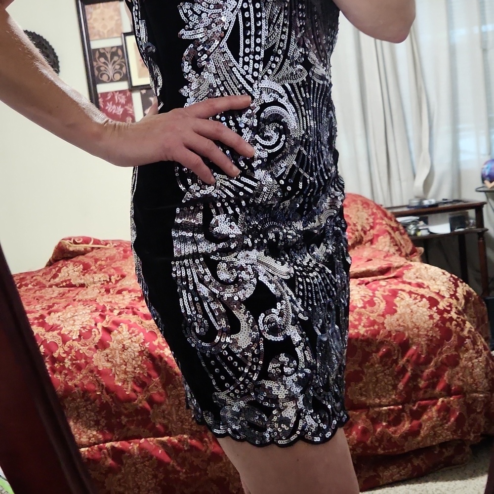 ❤️ NWT! EXPRESS VELVET SEQUIN STRAPPY MINI BODYCON DRESS, SMALL - Picture 10 of 16